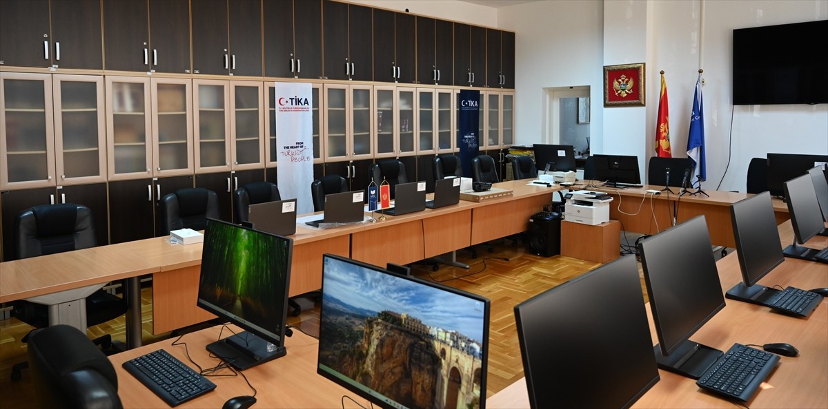 Türk İşbirliği ve Koordinasyon Ajansı Başkanlığı (TİKA), Karadağ Üniversitesi bünyesinde faaliyet...