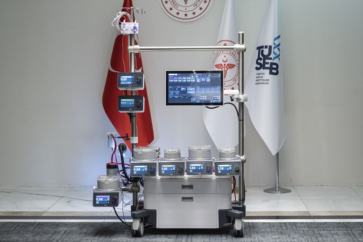 TÜSEB ile ASELSAN işbirliğiyle geliştirilen, açık kalp ameliyatlarında kullanılmak üzere...