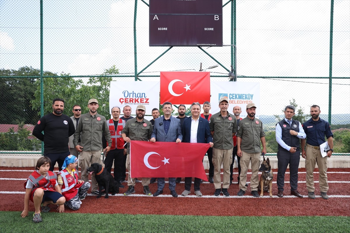 2025 FCI Dünya Arama Kurtarma Köpekleri Ekip Şampiyonası'nda dereceye giren köpekler ve...