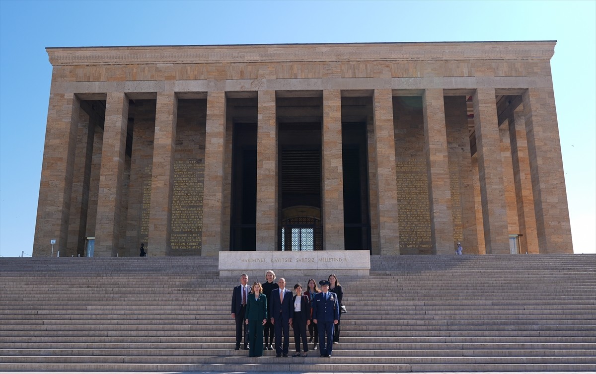 ABD'nin Ankara Büyükelçisi ve Suriye Özel Temsilcisi Tom Barrack (sol 2), görevine başlaması...