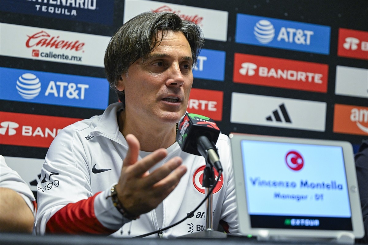 ABD'nin North Carolina eyaletinde bulunan Chapel Hill kasabasındaki Kenan Memorial Stadyumu'nda, A...