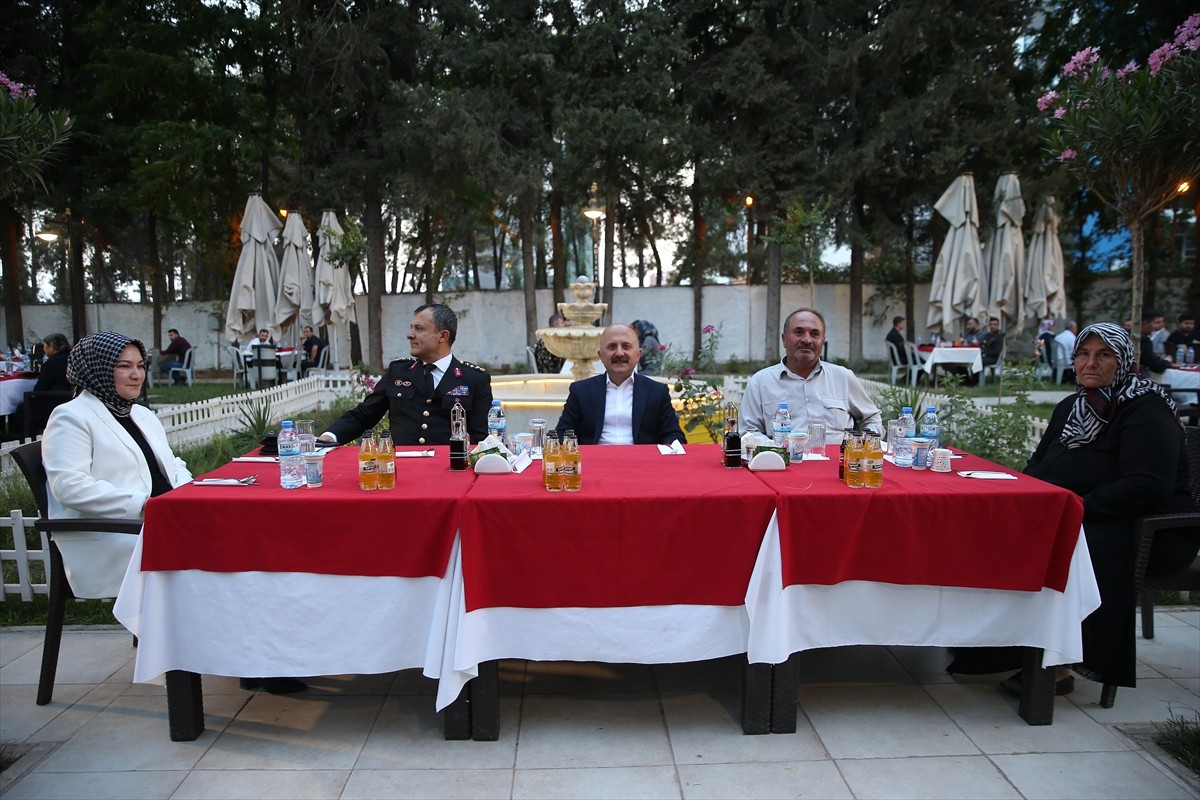 Adıyaman'da, Jandarma Teşkilatının 186'ncı kuruluş yıl dönümü kapsamında şehit ve gazi yakınları...