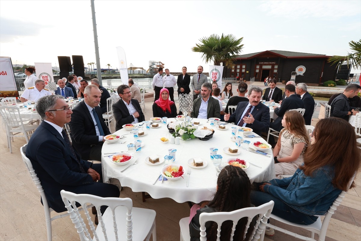 Aile ve Sosyal Hizmetler Bakan Yardımcısı Zafer Tarıkdaroğlu (fotoğrafta), Samsun'da "Aile Yılı"...