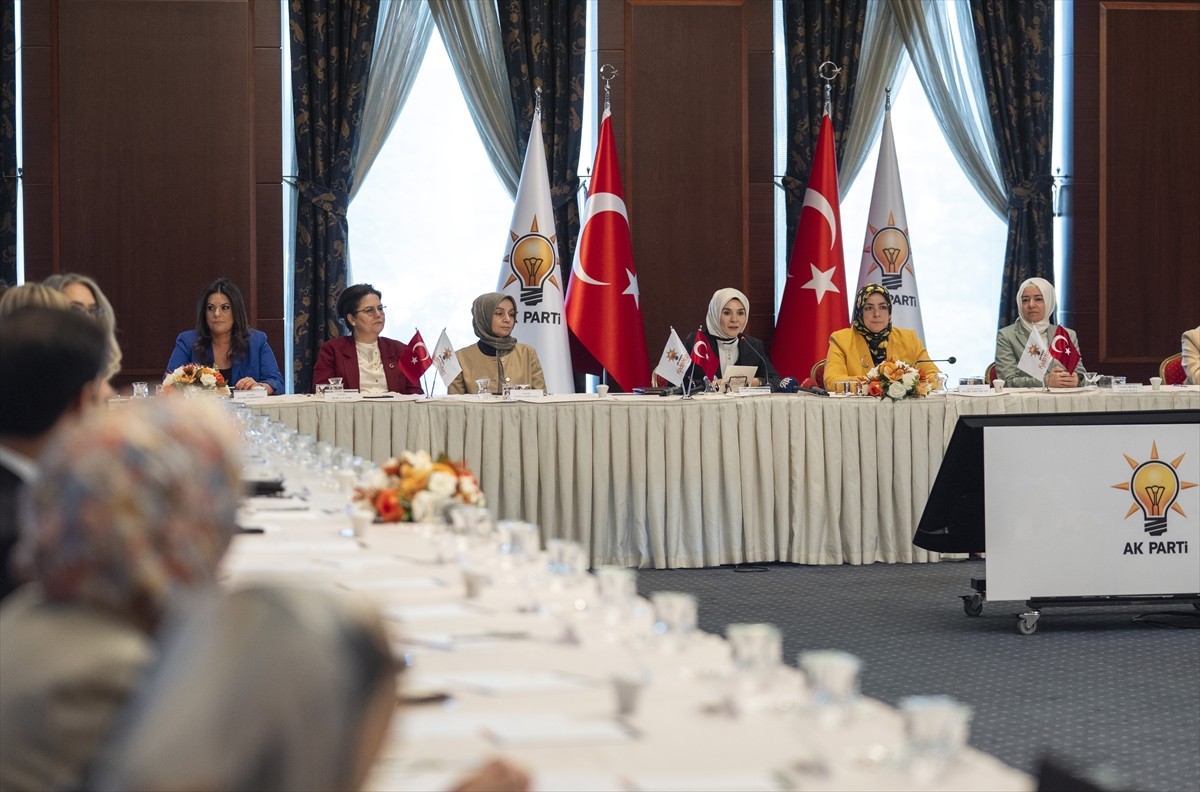 AK Parti Genel Merkez Kadın Kolları Başkanlığınca, AK Parti Genel Merkezi'nde "Kadın...