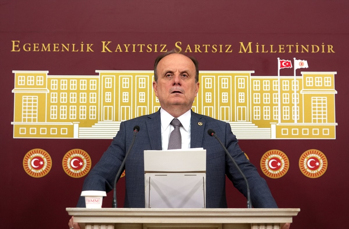 AK Parti Konya Milletvekili Mehmet Baykan, TBMM'de basın toplantısı düzenledi.