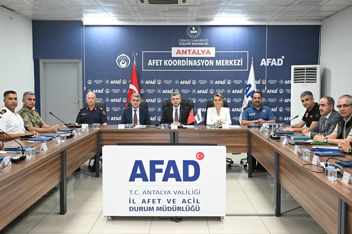 Antalya Valisi Hulusi Şahin başkanlığında, İl Afet ve Acil Durum Koordinasyon Kurulu 2025 Yılı...