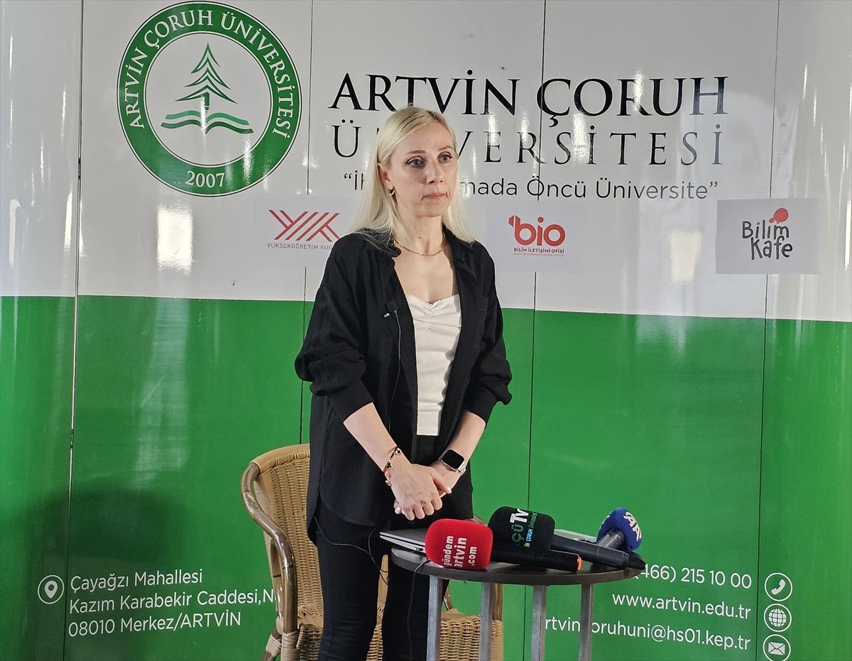 Artvin'de, Yükseköğretim Kurulu (YÖK) ve Artvin Çoruh Üniversitesi (AÇÜ) iş birliğinde, "Artvin...