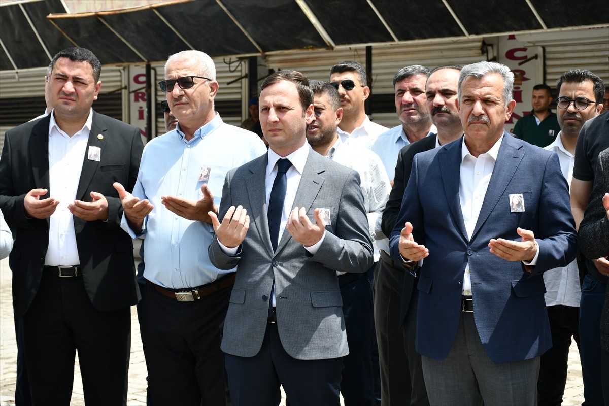 Batman'ın Kozluk ilçesinde 8 yıl önce terör örgütü PKK'nın saldırıları sonucu şehit olan öğretmen...