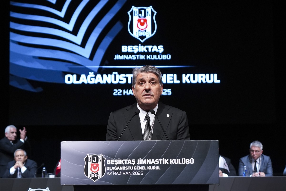 Beşiktaş Kulübünde gayrimenkul projeleri ve borsadaki halka açıklık oranına ilişkin maddeler başta...