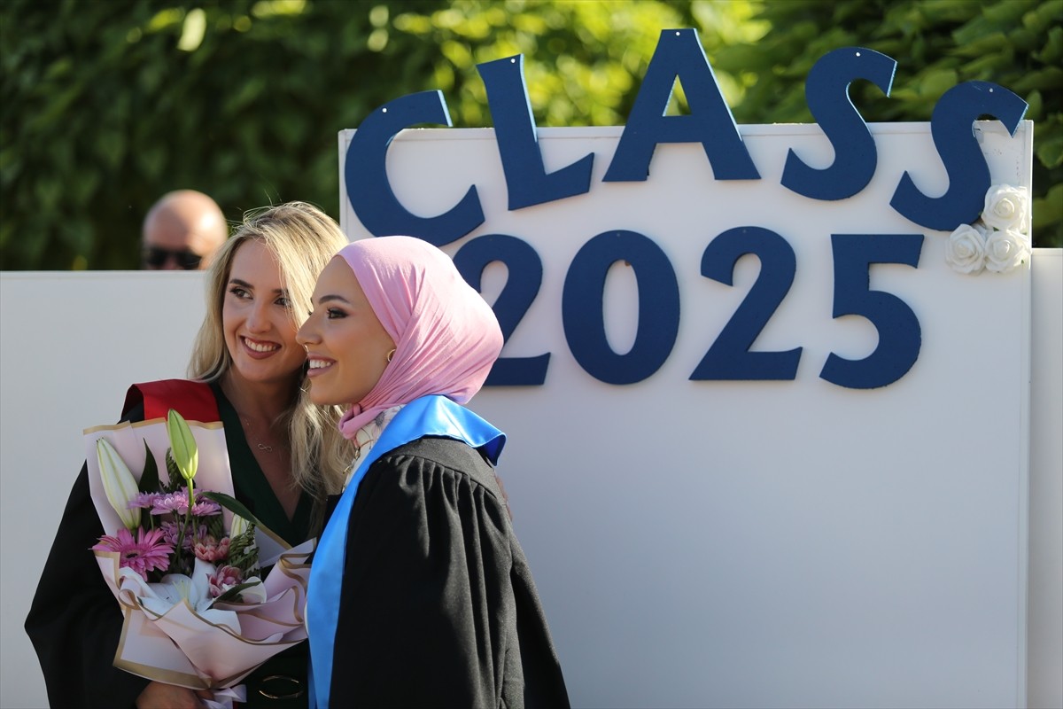 Bosna Hersek'in başkenti Saraybosna'da Türk girişimciler tarafından 2004'te kurulan Uluslararası...