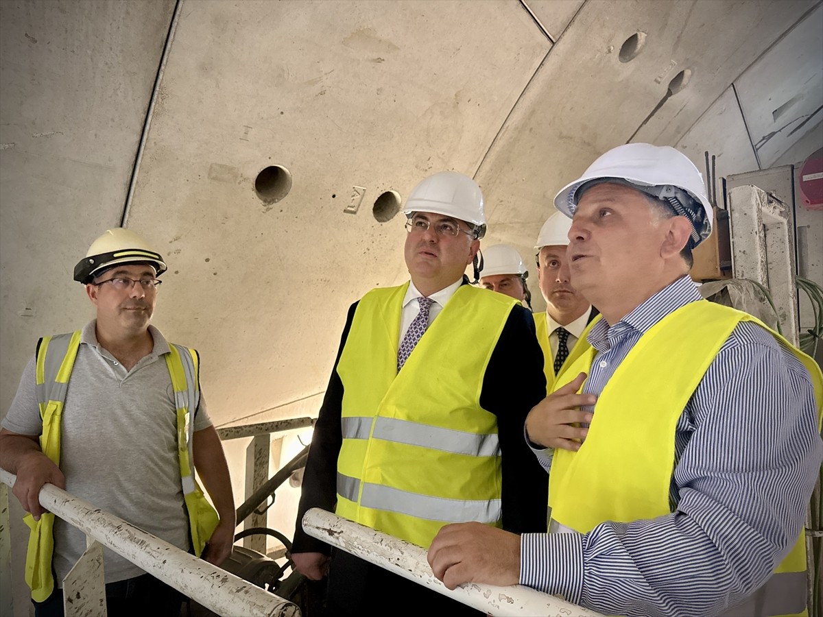 Bulgaristan'ın başkenti Sofya'da metro genişletme çalışmaları kapsamında yaklaşık 6 kilometrelik...