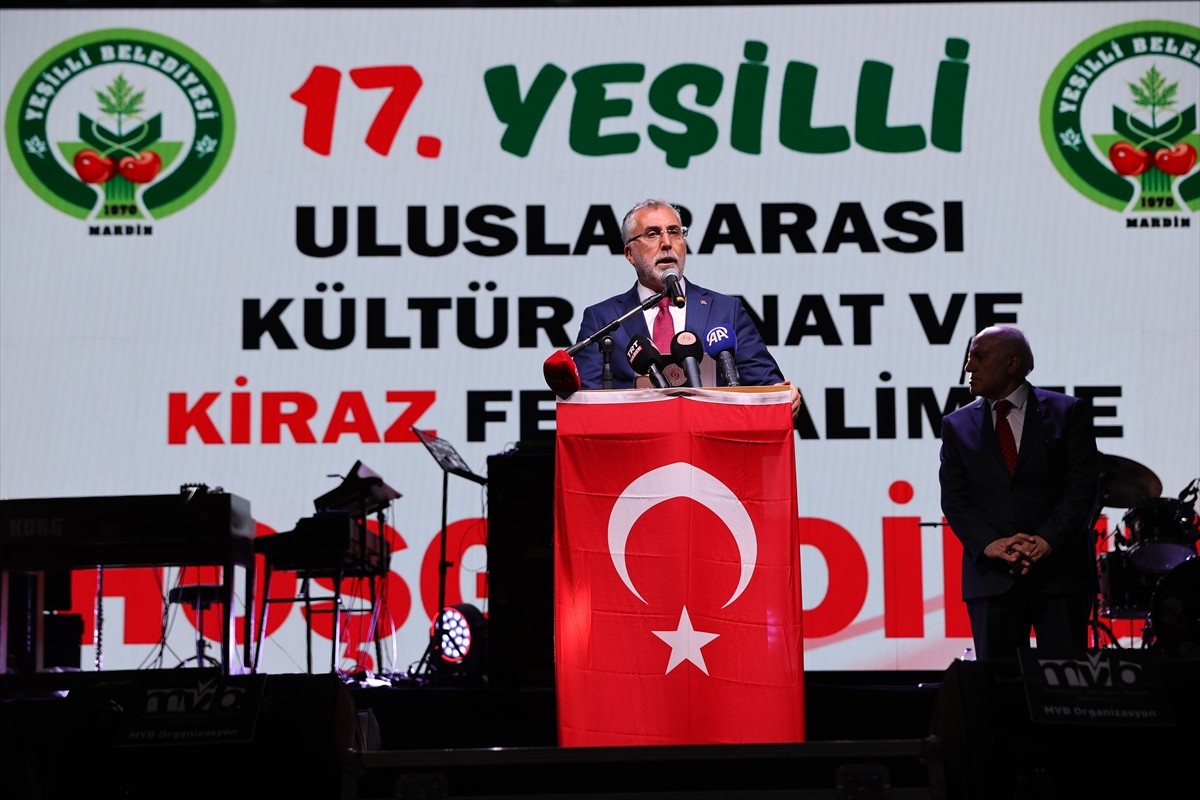 Çalışma ve Sosyal Güvenlik Bakanı Vedat Işıkhan, Mardin'in Yeşilli ilçesinde Kaymakamlık ve İlçe...