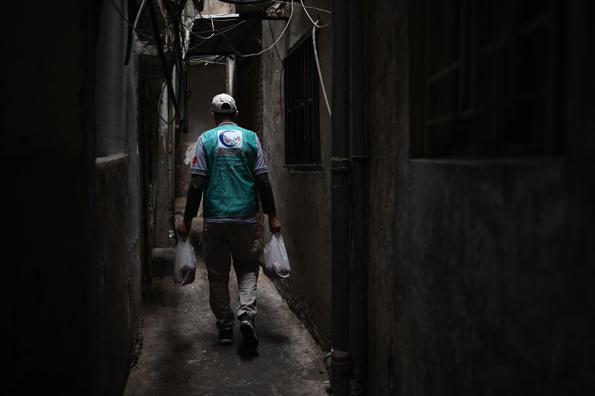 Cansuyu Yardımlaşma ve Dayanışma Derneği, "Kurban 2025 Organizasyonu" kapsamında Lübnan'ın...