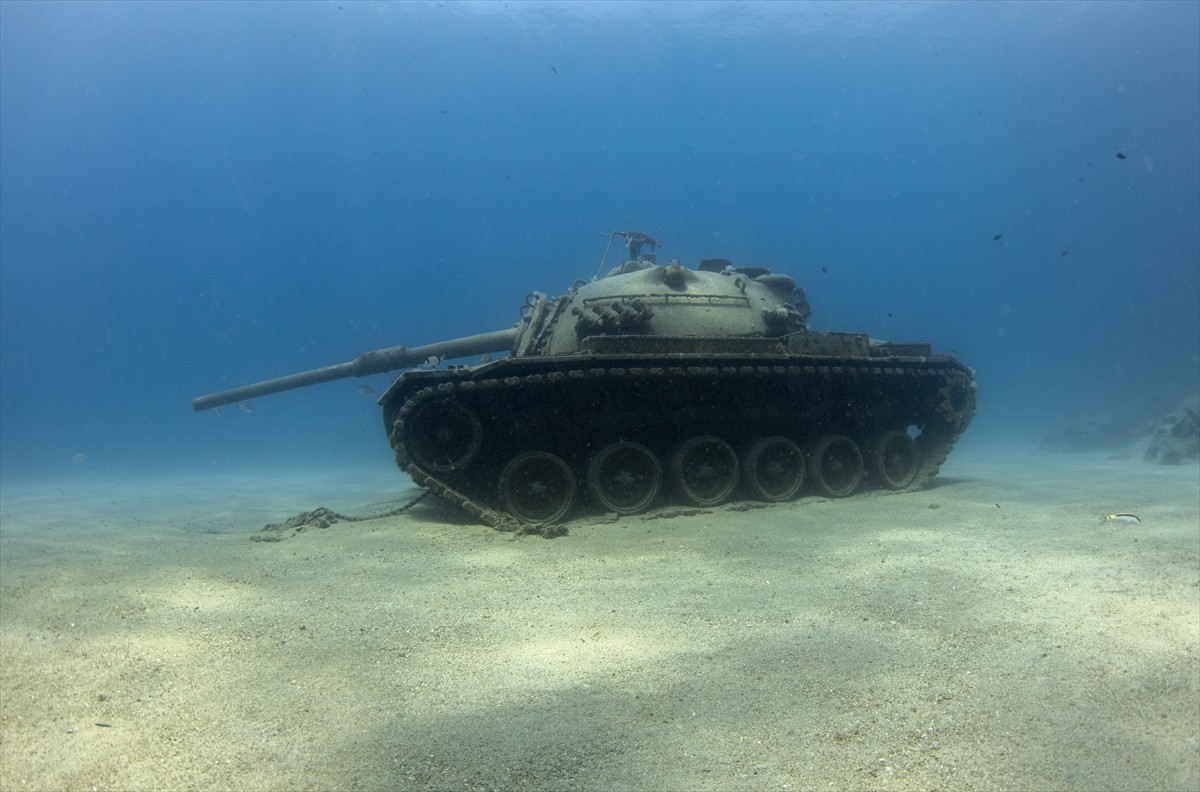 Doğal güzellikleriyle yerli ve yabancı turistlerin ilgisini çeken Antalya'nın Kaş ilçesi, su altı...