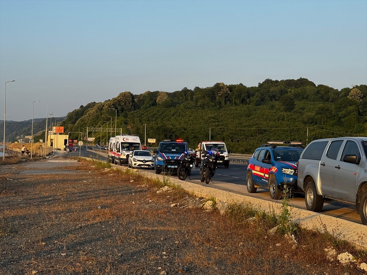 Düzce'nin Akçakoca İlçesi'nde serinlemek için denize giren kişi boğularak hayatını...