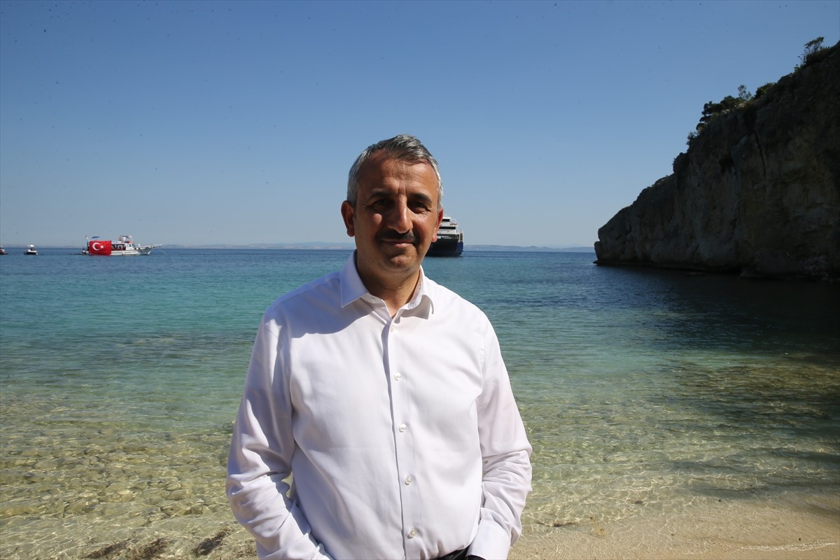 Edirne'nin Ege Denizi kıyısındaki Saros Körfezi'nde, Kurban Bayramı tatili dolayısıyla yoğunluk...