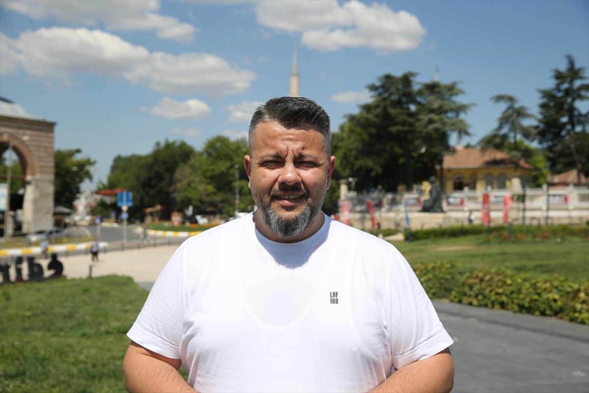 Edirne esnafı bu yıl 664'üncüsü gerçekleştirilecek Kırkpınar Yağlı Güreşleri Festivali için...