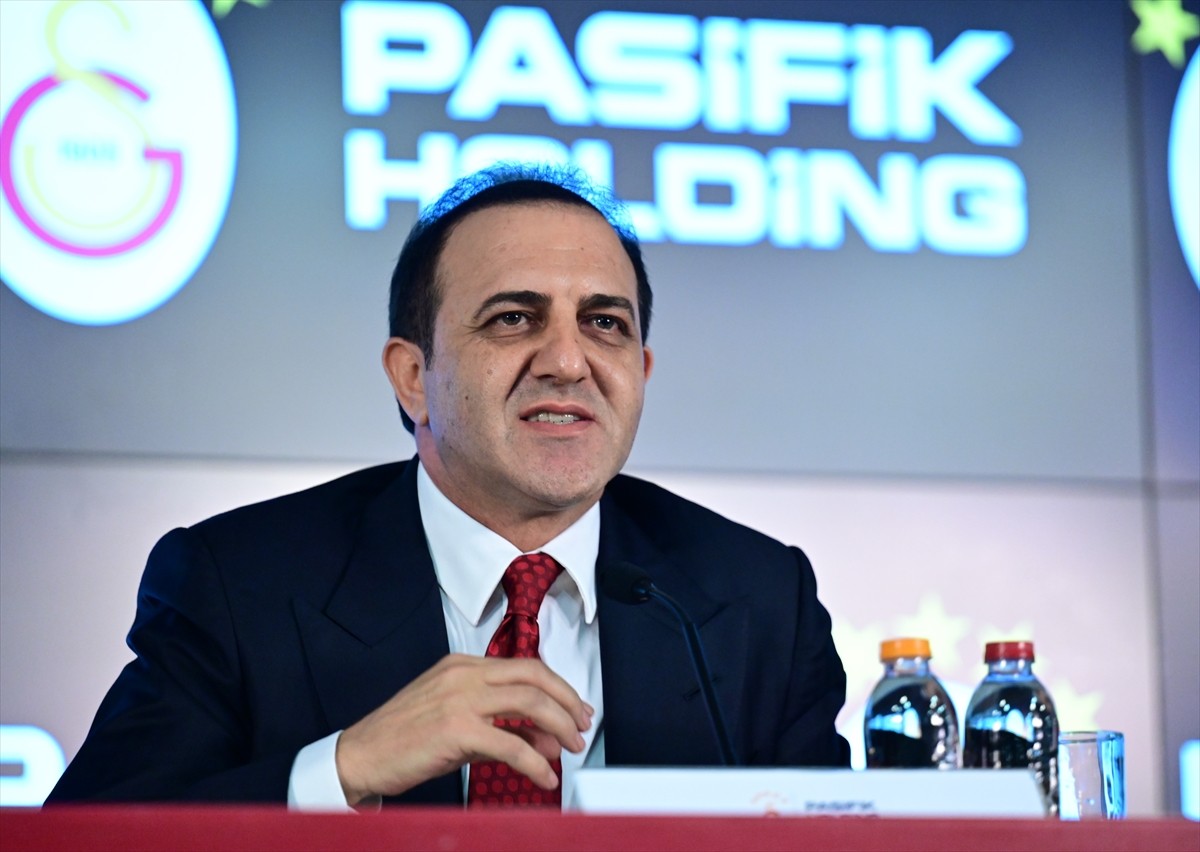 Galatasaray Sportif AŞ Başkan Vekili Abdullah Kavukçu, Pasifik Holding ile forma göğüs sponsorluğu...
