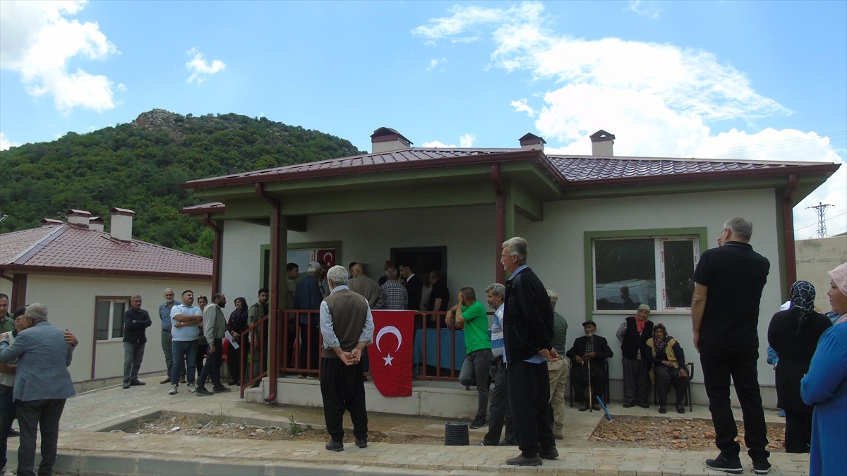 Gaziantep'in İslahiye ilçesinde, Kahramanmaraş merkezli 6 Şubat 2023'teki depremlerin ardından...