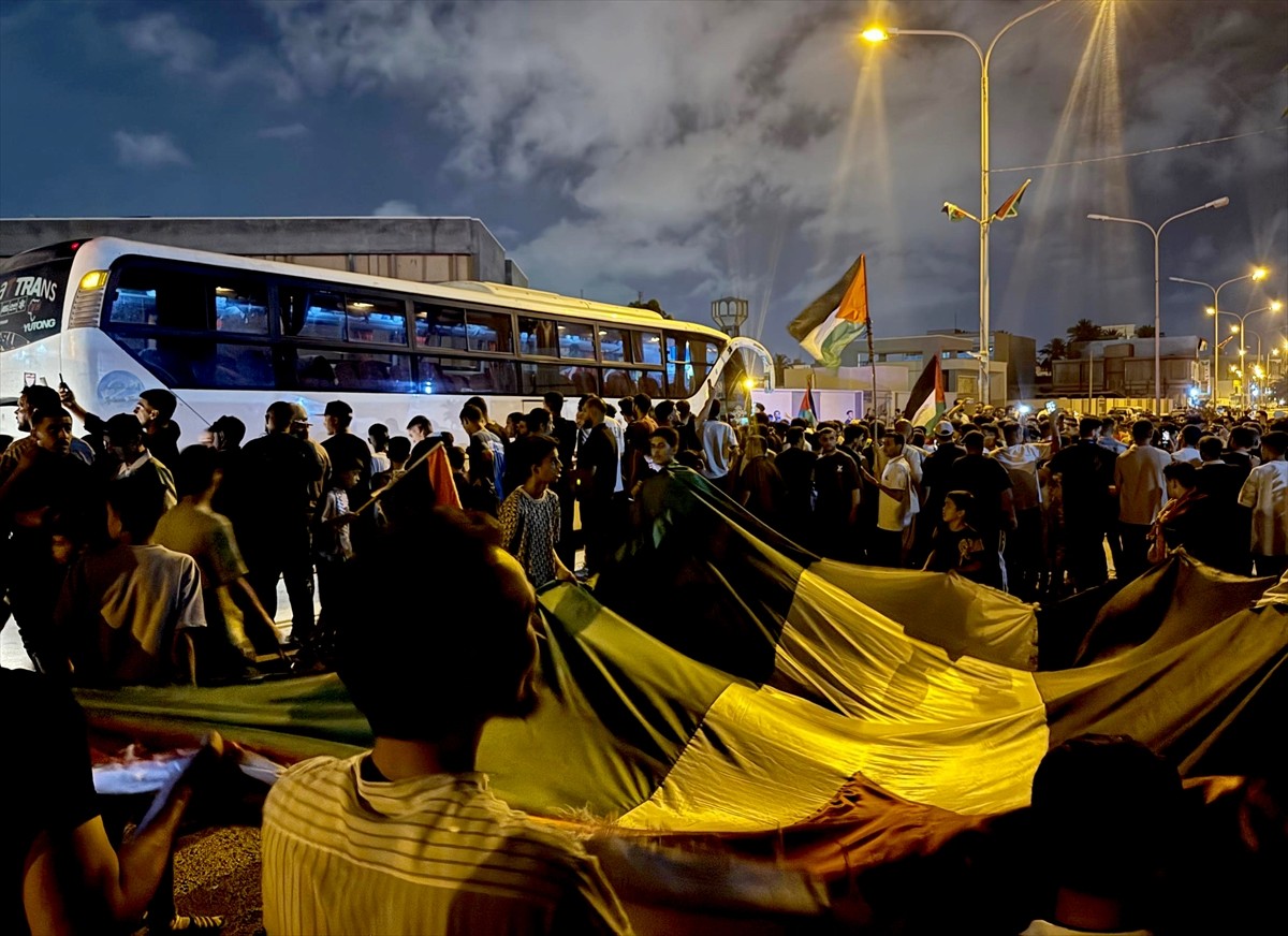 Gazze’deki ablukayı kırmak için yola çıkan Mağrip Direniş Konvoyu’na Libya’nın Zliten kentinde...