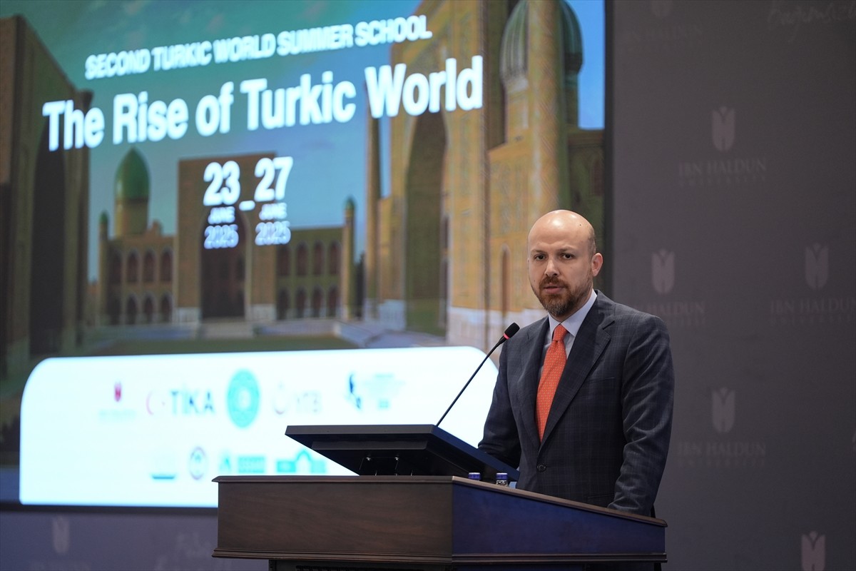 İbn Haldun Üniversitesi (İHÜ) Haydar Aliyev Avrasya Çalışmaları Merkezinin düzenlediği "2. Türk...