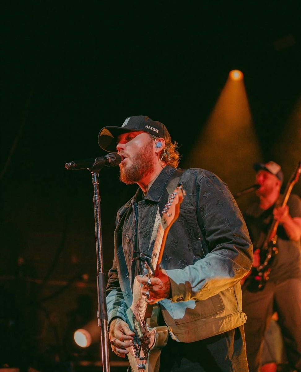 İngiliz şarkıcı James Arthur, 23 Ağustos'ta İstanbul Lifepark sahnesinde müzikseverlerle...