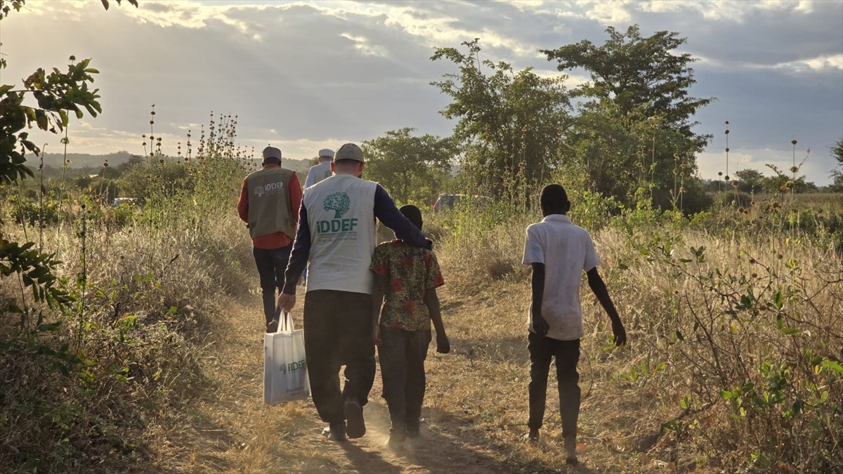 İnsana Değer Veren Dernekler Federasyonu (İDDEF), Afrika, Asya, Ortadoğu ve Balkanlar'daki 47...