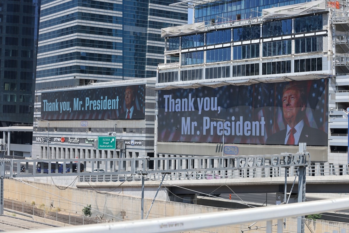 İsrail'de, ABD'nin İran'ın nükleer tesislerine yönelik saldırılar düzenlemesinin ardından Tel...