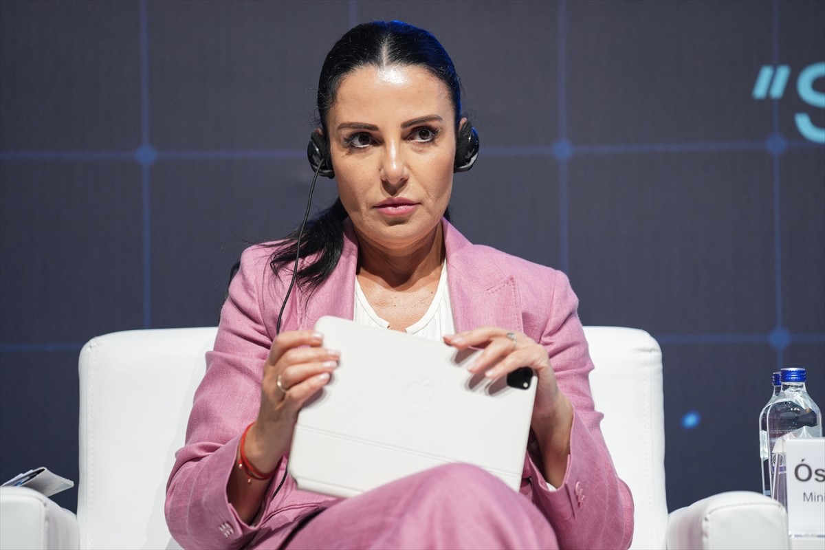 İstanbul Lütfi Kırdar Uluslararası Kongre ve Sergi Sarayı'nda düzenlenen Küresel Ulaştırma...