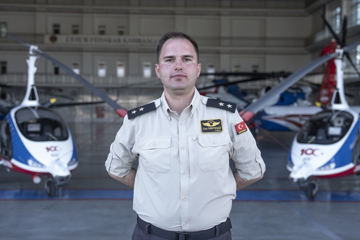 Jandarma Havacılık Komutanlığı tarafından çeşitli görevlerde 5 bin 500 uçuş saatine ulaşan...