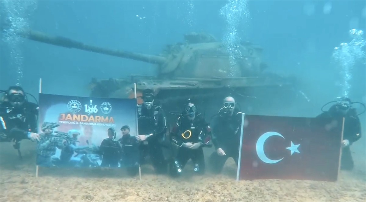Jandarma Teşkilatının 186. kuruluş yıl dönümü dolayısıyla Saros Körfezi'nde batık tanka dalış...