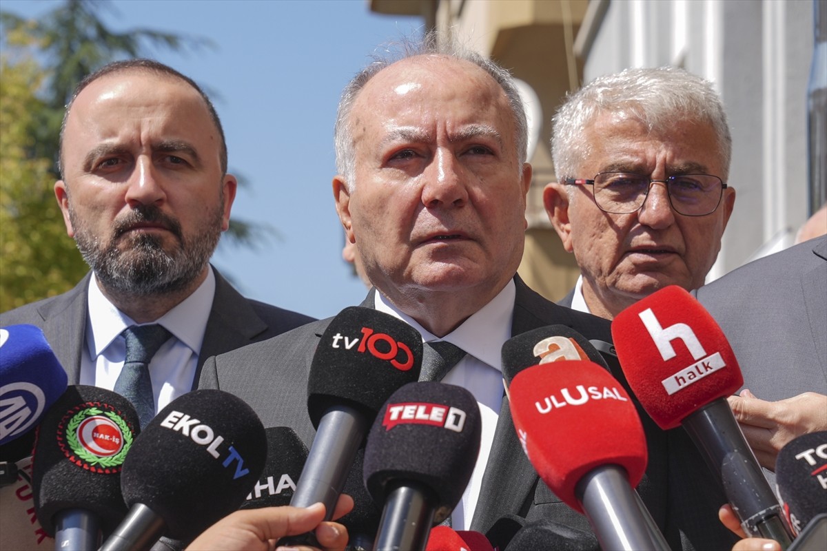 Kamu Toplu İş Sözleşmeleri Çerçeve Protokolü görüşmeleri kapsamında TÜHİS ile TÜRK-İŞ ve HAK-İŞ...