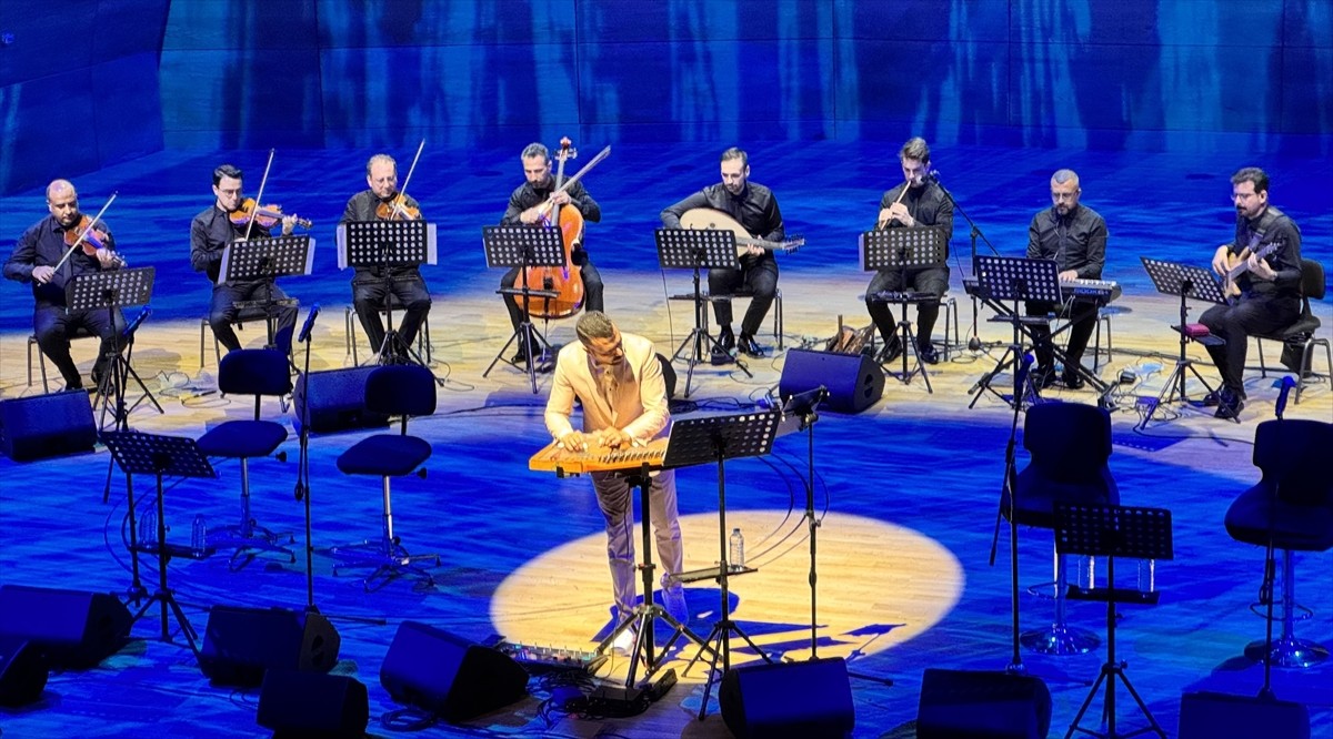 Kanun sanatçısı Ahmet Baran, "Mızıka-i Himayem" konseriyle başkentte sanatseverlerle buluştu.