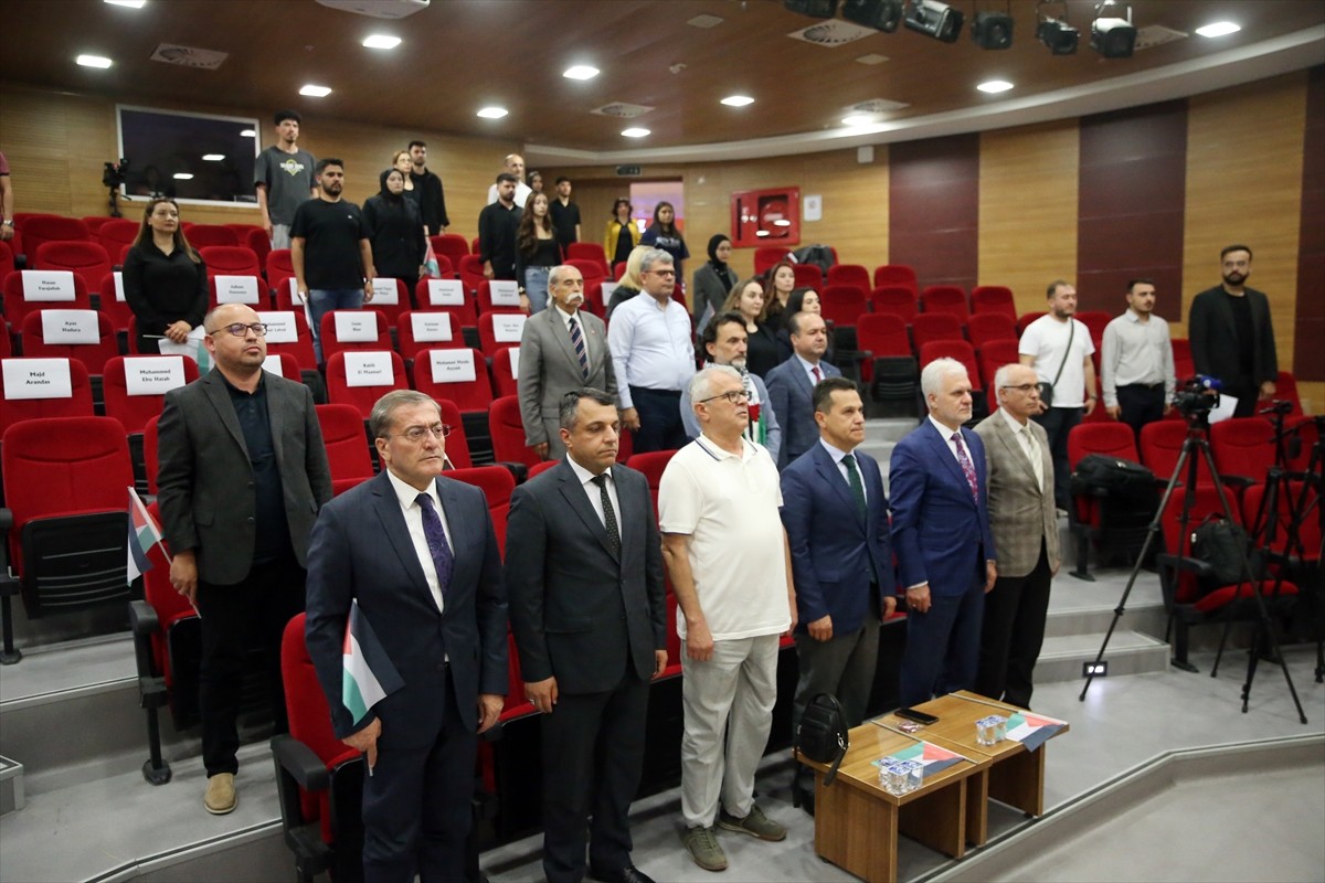 Kastamonu'da Filistin'de şehit olan gazetecileri anma programı düzenlendi.