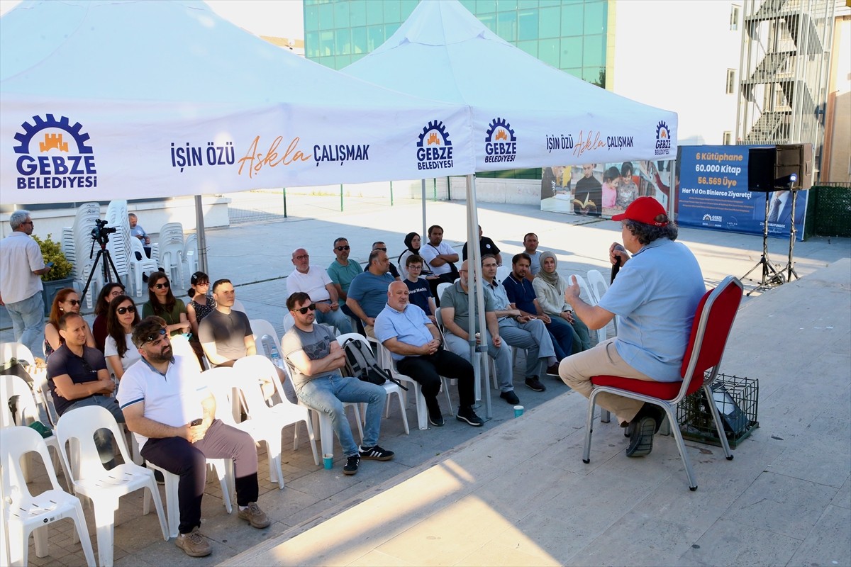 Kocaeli'de Yükseköğretim Kurulu (YÖK) ile Gebze Teknik Üniversitesi işbirliğiyle "Yapay Zeka Ne...