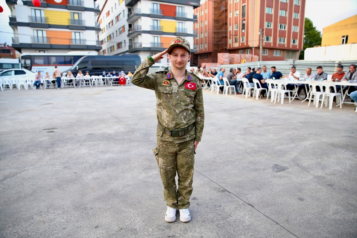  Kocaeli'nin Gebze ilçesinde gelişim bozukluğu ve kalp yetmezliği hastalığı bulunan Murat...