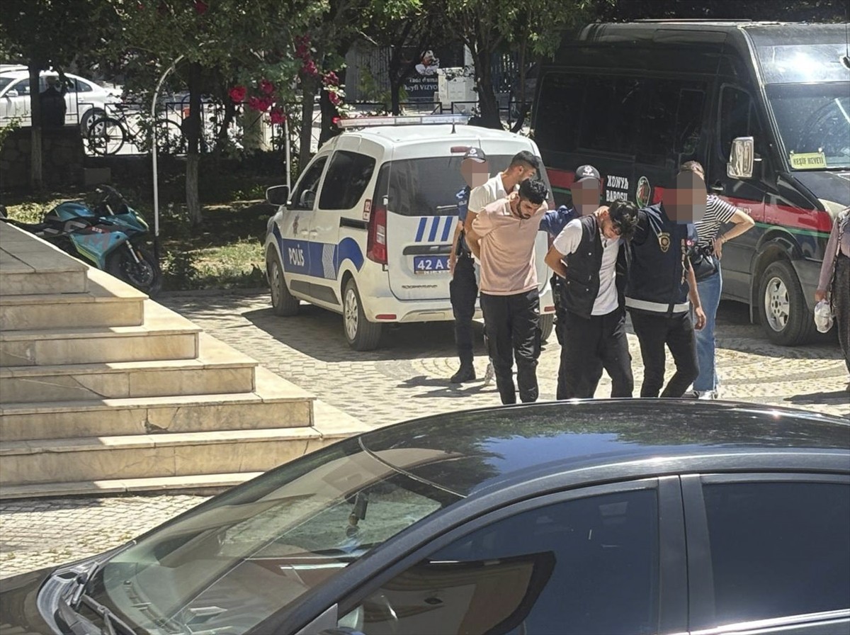 Konya'nın Akşehir ilçesinde düzenlenen uyuşturucu operasyonu kapsamında 3 zanlı tutuklandı.