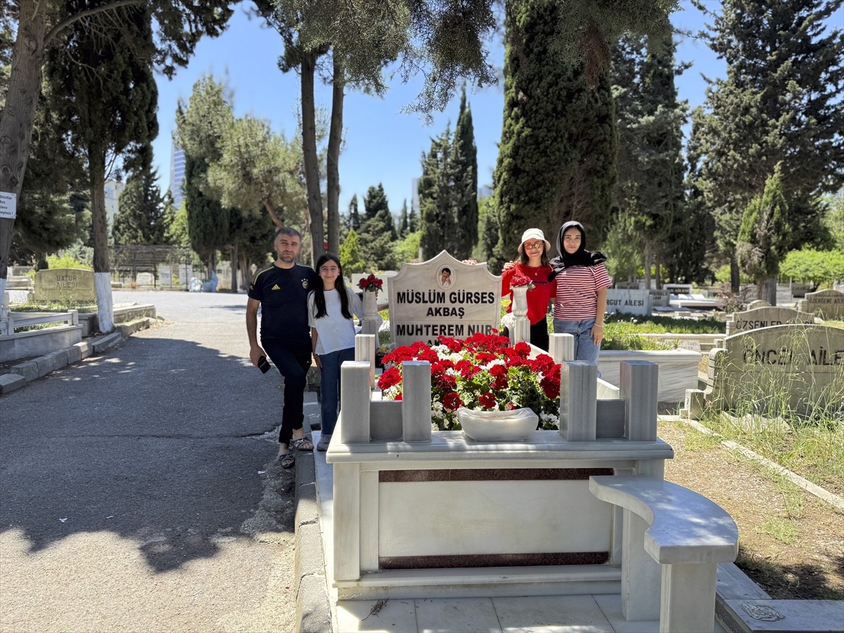 Kurban Bayramı dolayısıyla vatandaşların kabir ziyaretleri, bayramın dördüncü gününde de sürdü....