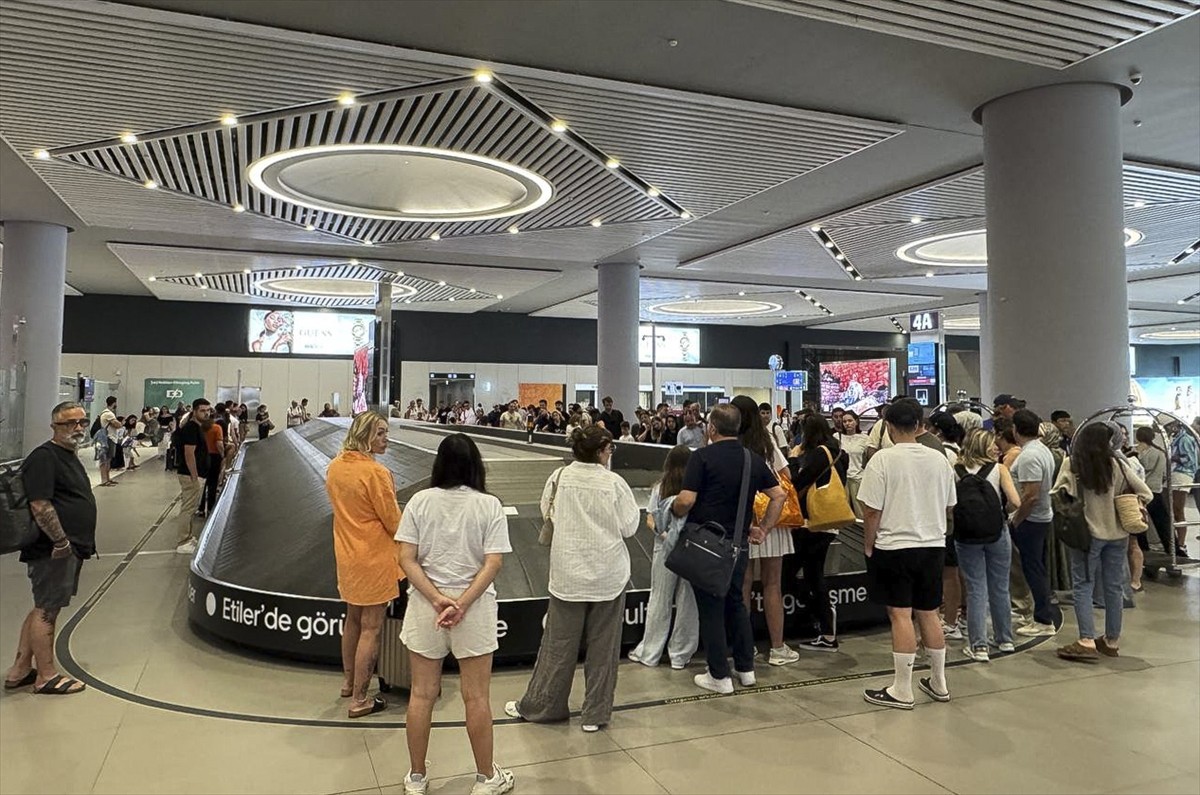 Kurban Bayramı tatilini memleketlerinde veya tatil bölgelerinde geçiren İstanbulluların kente...