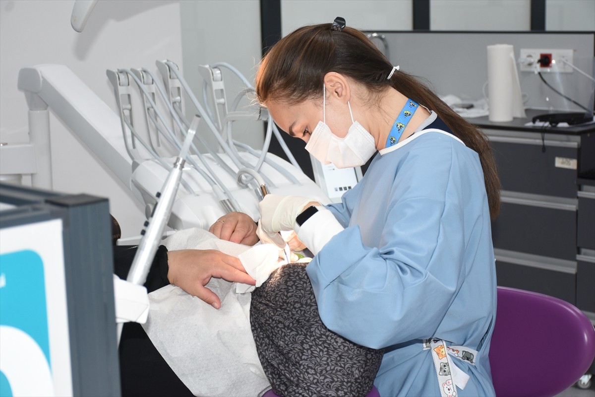 Malatya'da bulunan İnönü Üniversitesi Diş Hekimliği Fakültesi, bölgenin yanı sıra yurt içi ve yurt...