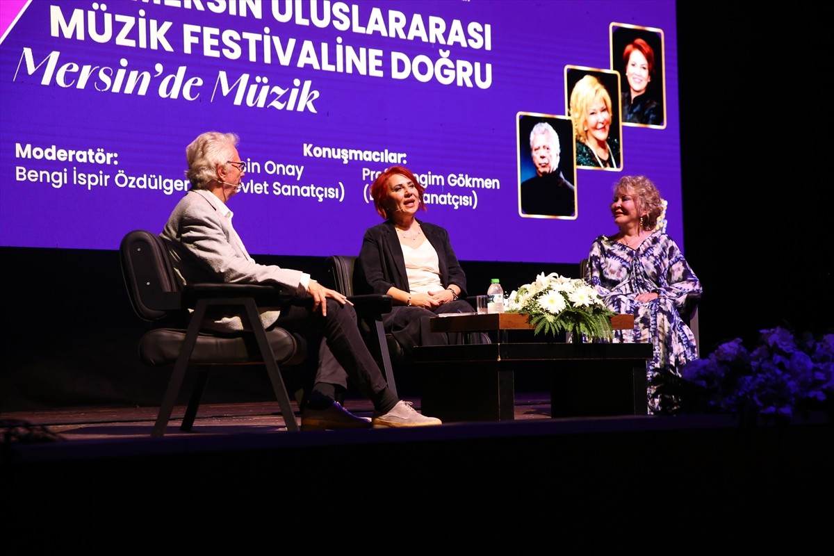 Mersin'de bu yıl düzenlenecek "Mersin Uluslararası Müzik Festivali" kapsamında söyleşi yapıldı....