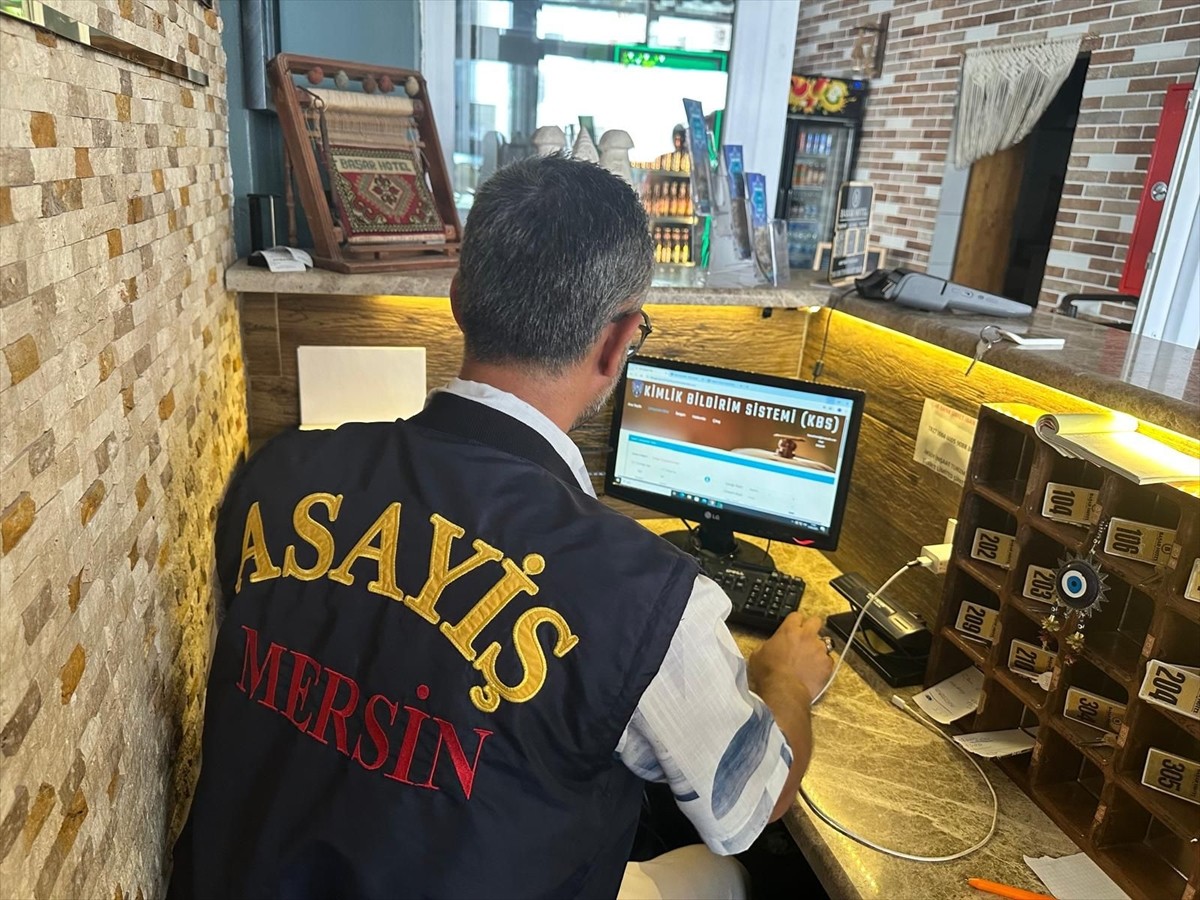 Mersin'de turizm bölgesindeki denetimlerde 5 konaklama tesisine 476 bin 627 lira ceza uygulandı.