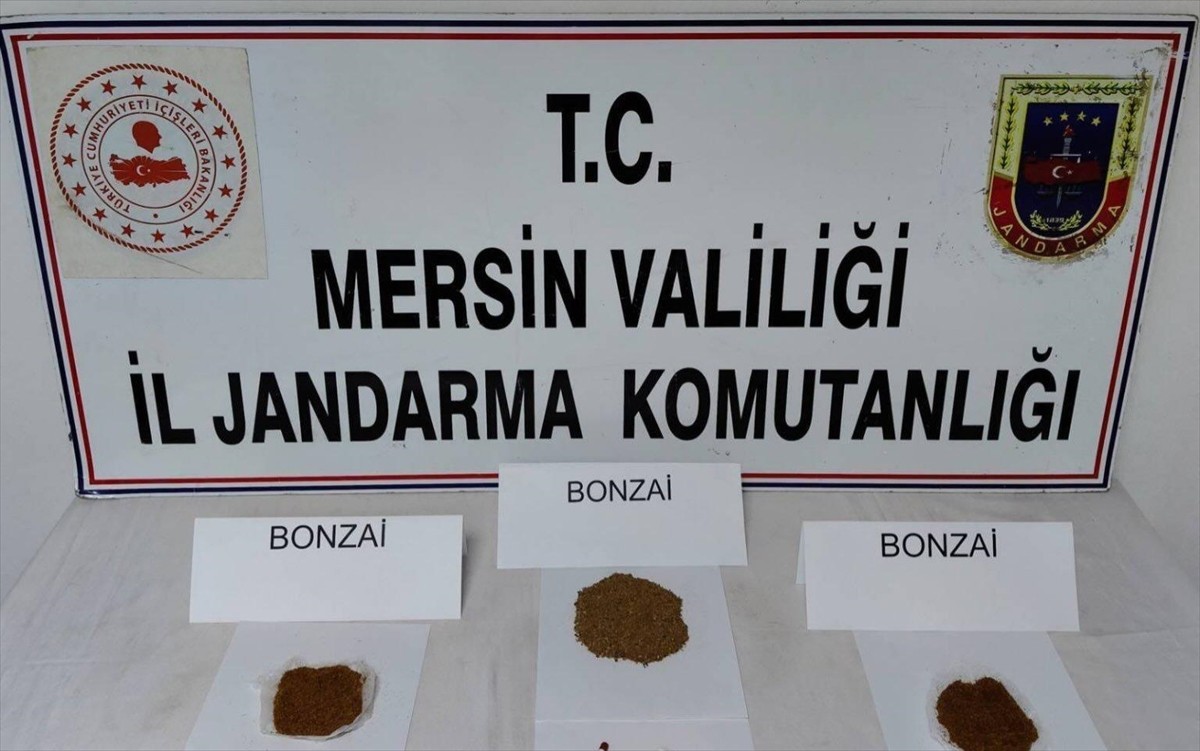 Mersin'de uyuşturucu operasyonunda gözaltına alınan 4 zanlıdan 1'i tutuklandı. Operasyonda 664...