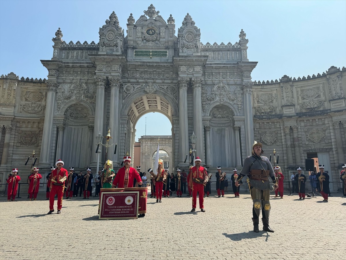 Milli Saraylar Başkanlığı tarafından gelenek haline getirilen yaz dönemi mehteran gösterileri...