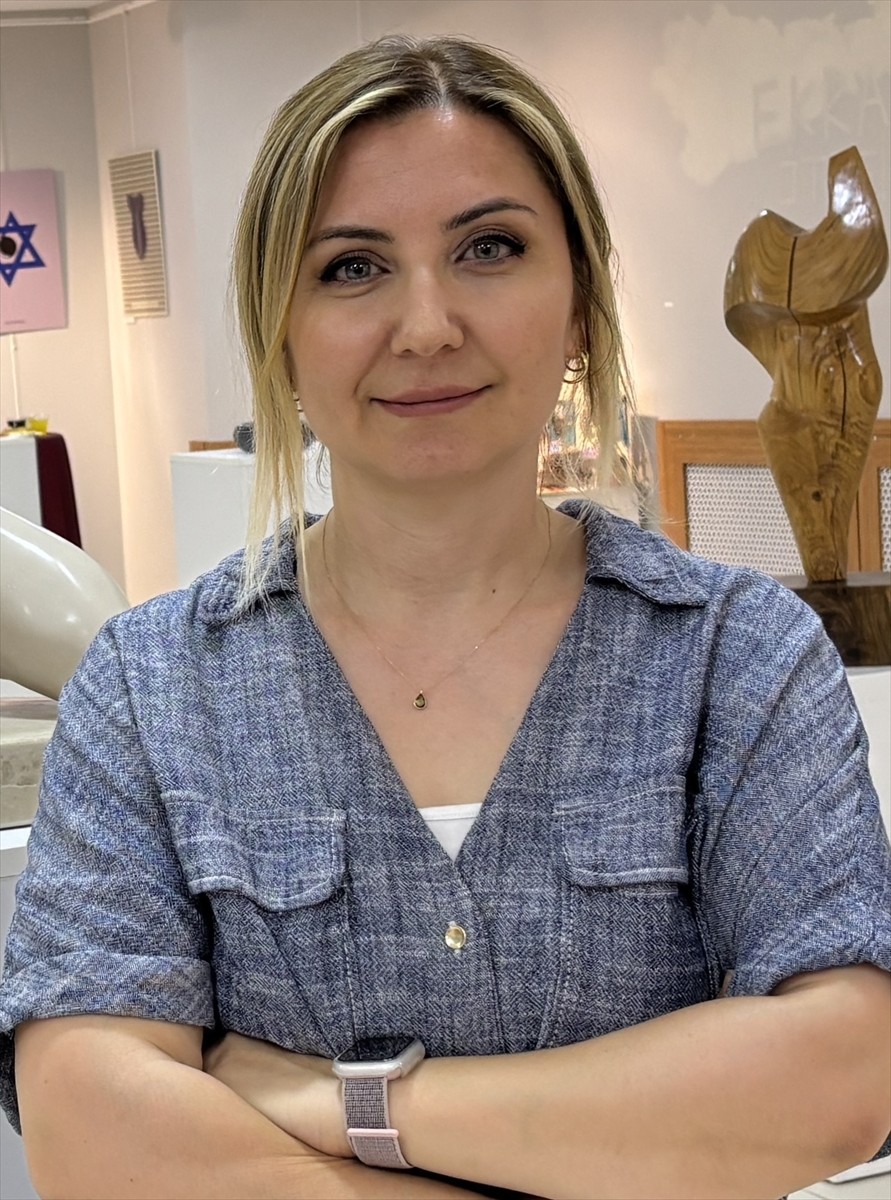 Ondokuz Mayıs Üniversitesi'nde (OMÜ) "Mezuniyet" adlı serginin açılışı yapıldı.