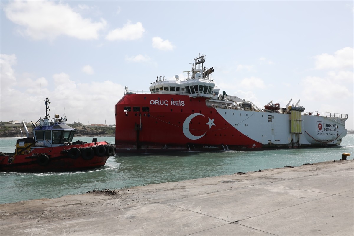 Oruç Reis Sismik Araştırma Gemisi, Somali'de gerçekleştirdiği ilk kıtalar arası görevini...