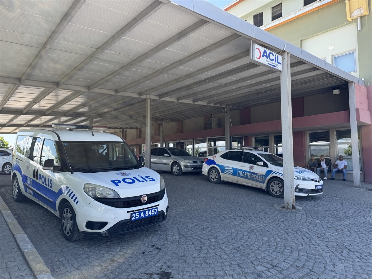 Osmanlı Ocakları ve Ocak Partisi Genel Başkanı Kadir Canpolat, memleketi Erzurum'un Horasan...