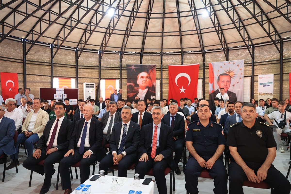 "Türkiye Yüzyılı'nda Maziden Atiye Edirne" kamp programı düzenlenen törenle başladı. Programa...
