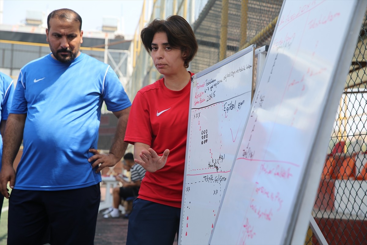 Şanlıurfa'da Türkiye Futbol Federasyonu (TFF) ile Türkiye Futbol Antrenörleri Derneği (TÜFAD) iş...