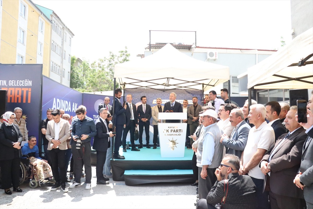 TBMM Milli Savunma Komisyonu Başkanı ve AK Parti Kayseri Milletvekili Hulusi Akar, AK Parti...